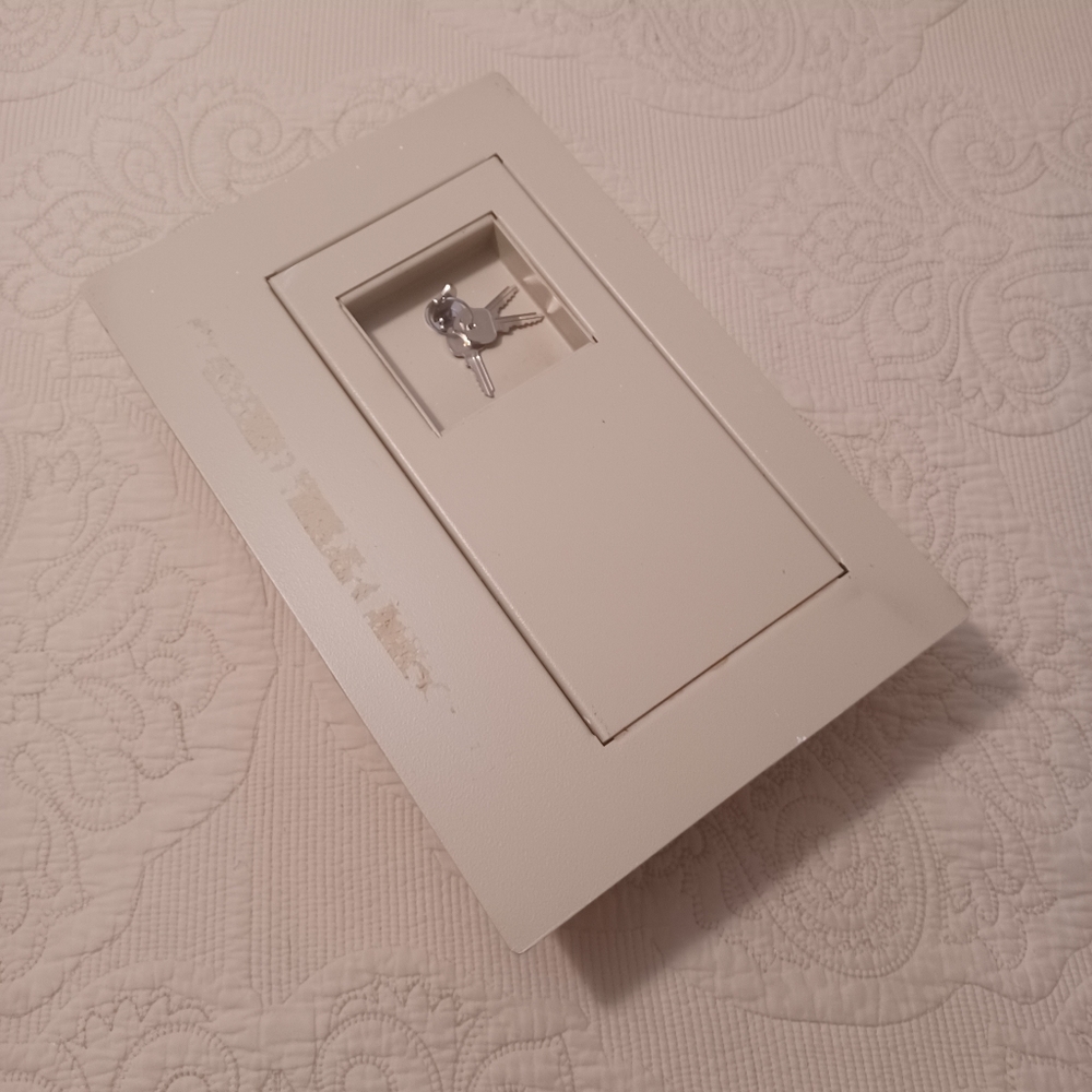 Wall safe HPC WS-100, hidden wall safe